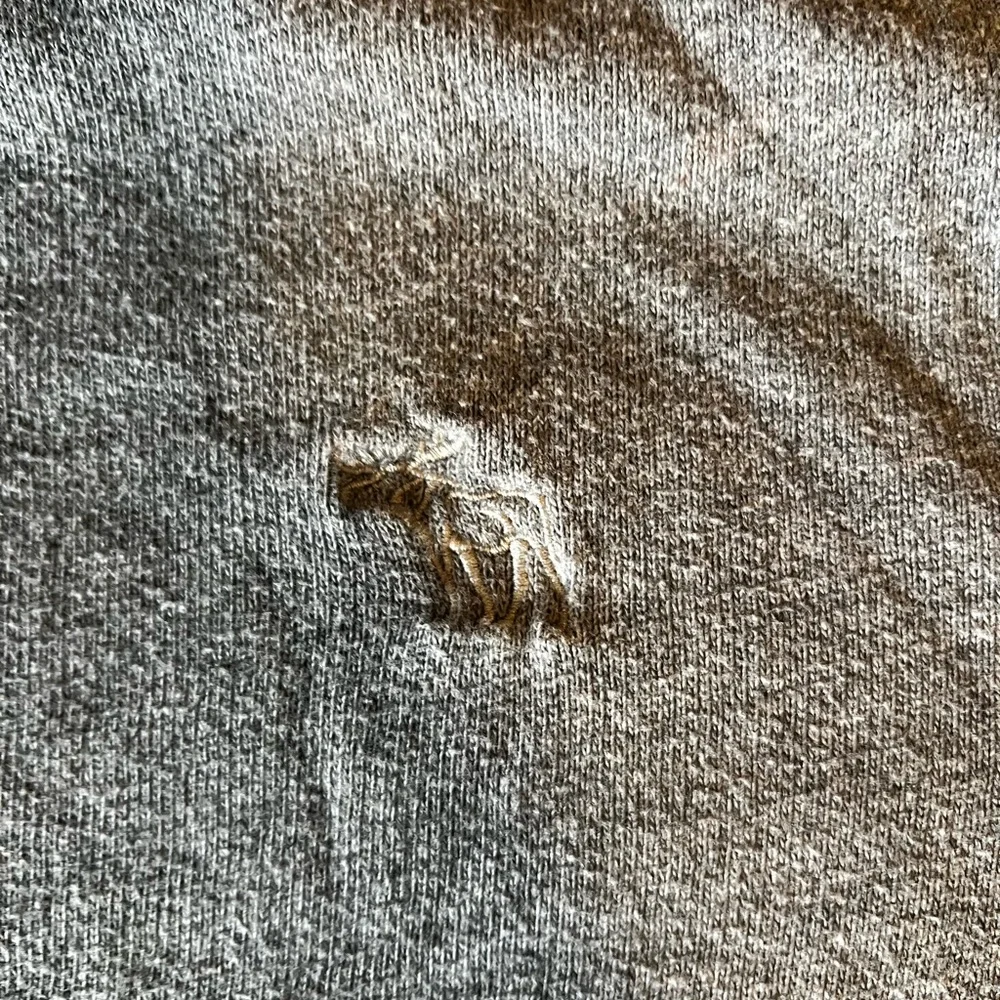 XL gray men’s Abercrombie and Fitch long sleeve tshirt - Picture 2 of 7